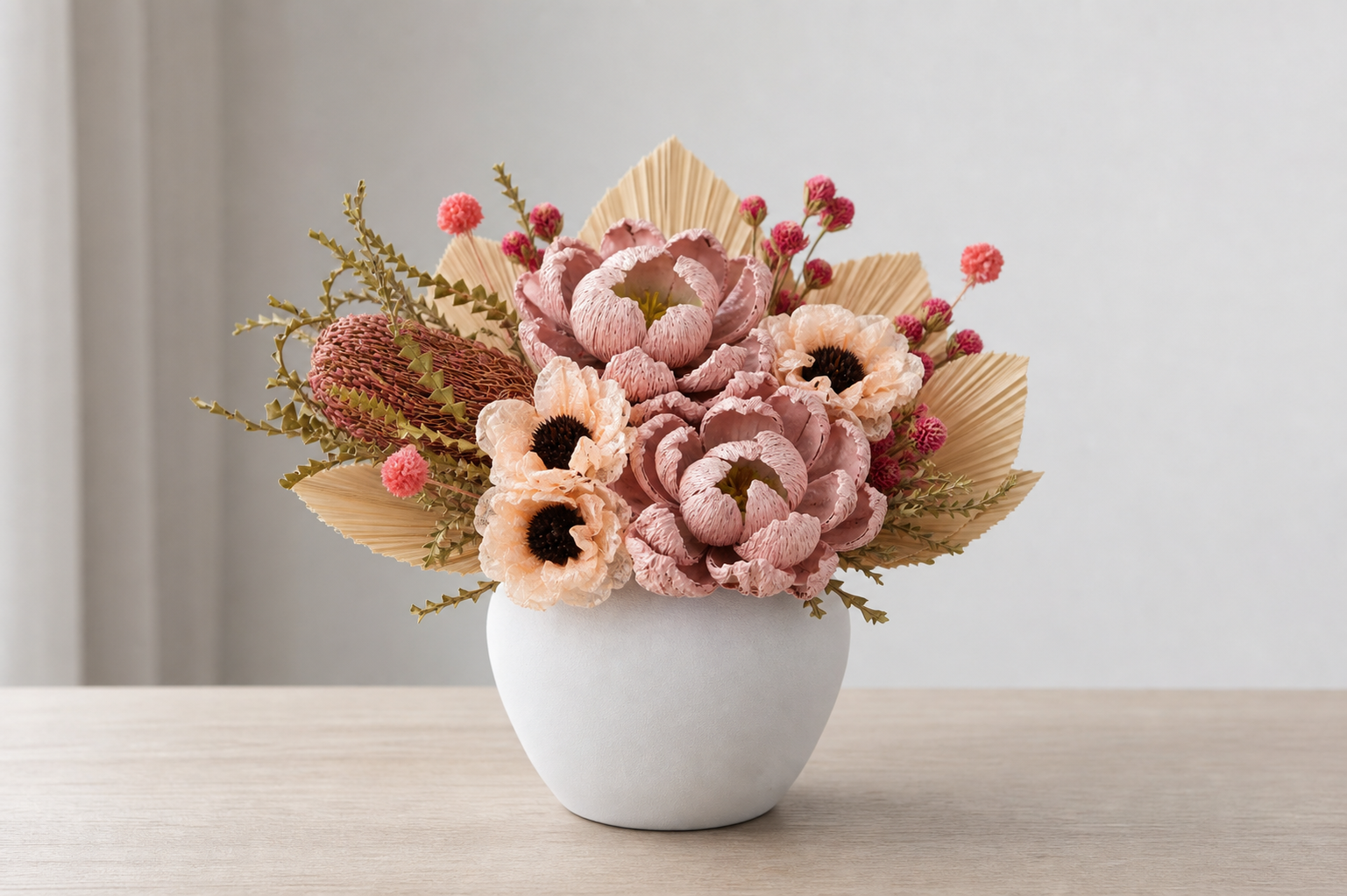 Sola Flower Veined Champagne Dining Table Centerpiece